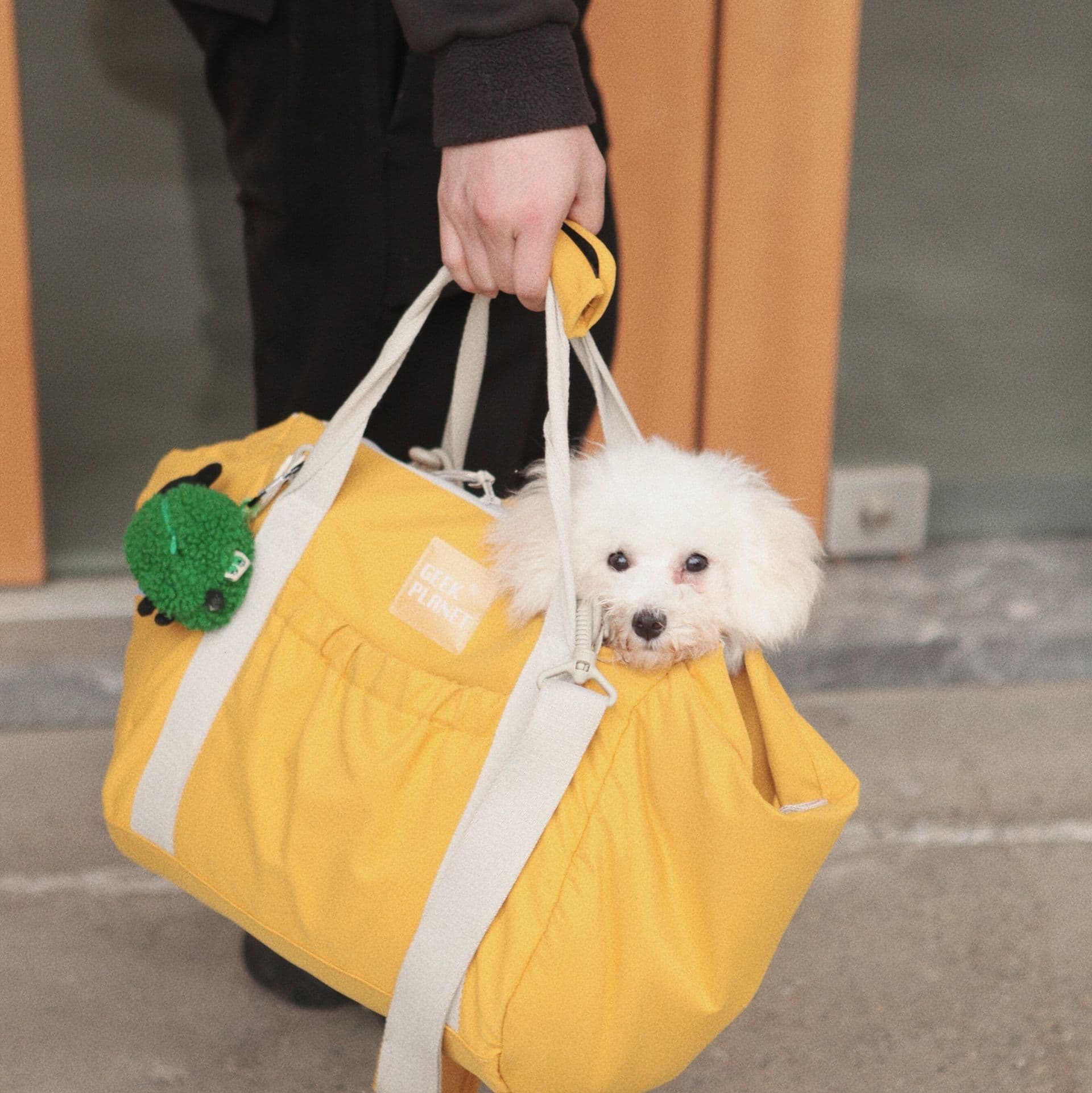 犬バッグ 多機能ポケット付きリュック型犬用キャリーバッグ