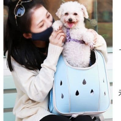 犬バッグ 通気性抜群メッシュ窓付き小型犬用キャリーリュック
