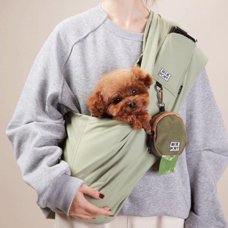 犬バッグ 小型犬用斜め掛け多機能ポケット付きスリング