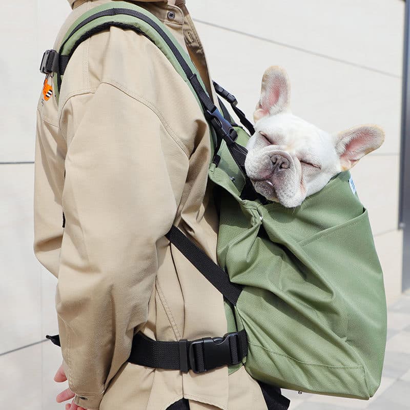 犬バッグ 愛犬との散歩に最適な前抱きキャリーリュック